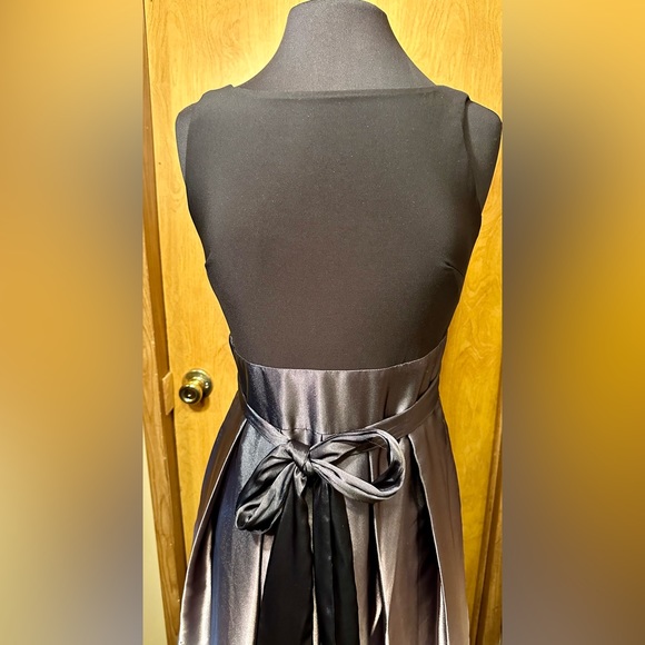 SLNY Ombre Satin Gown size 4 - Picture 4 of 12